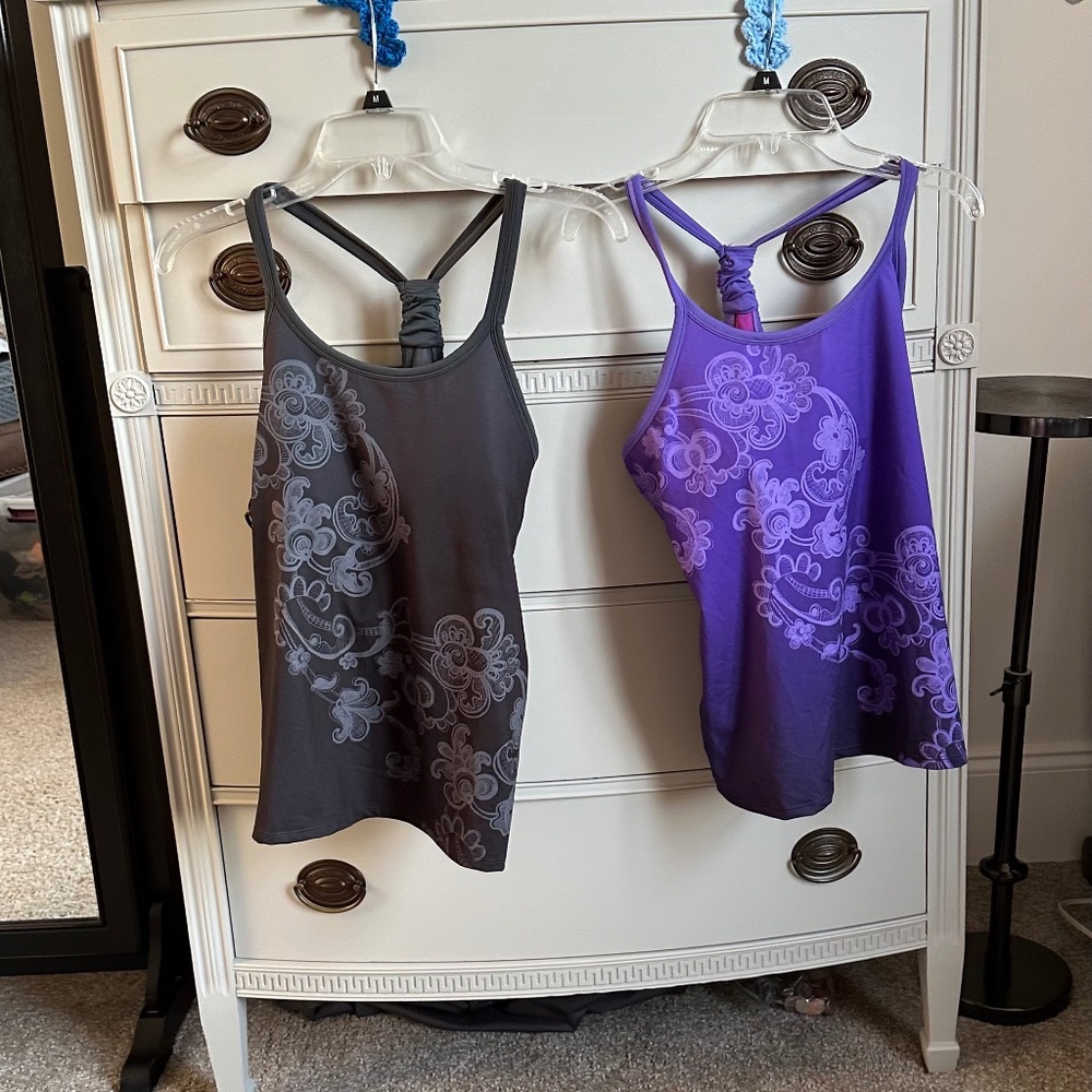 Athleta tank top medium black & purple